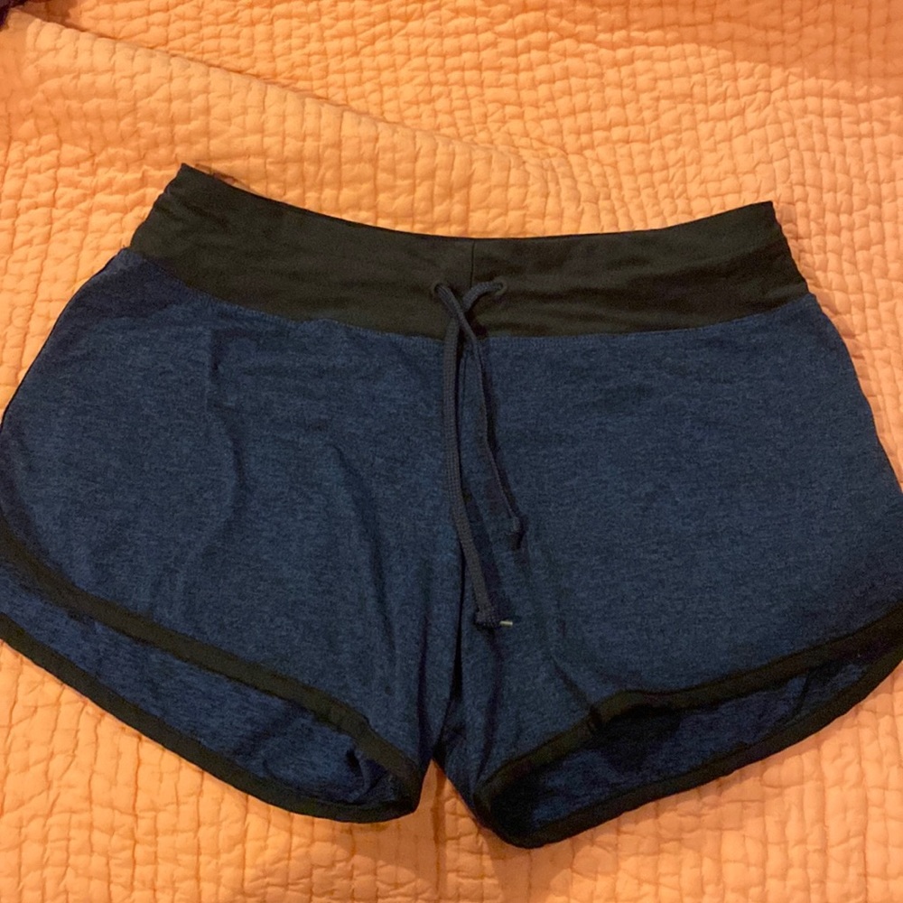 Runinrabbit EZ short